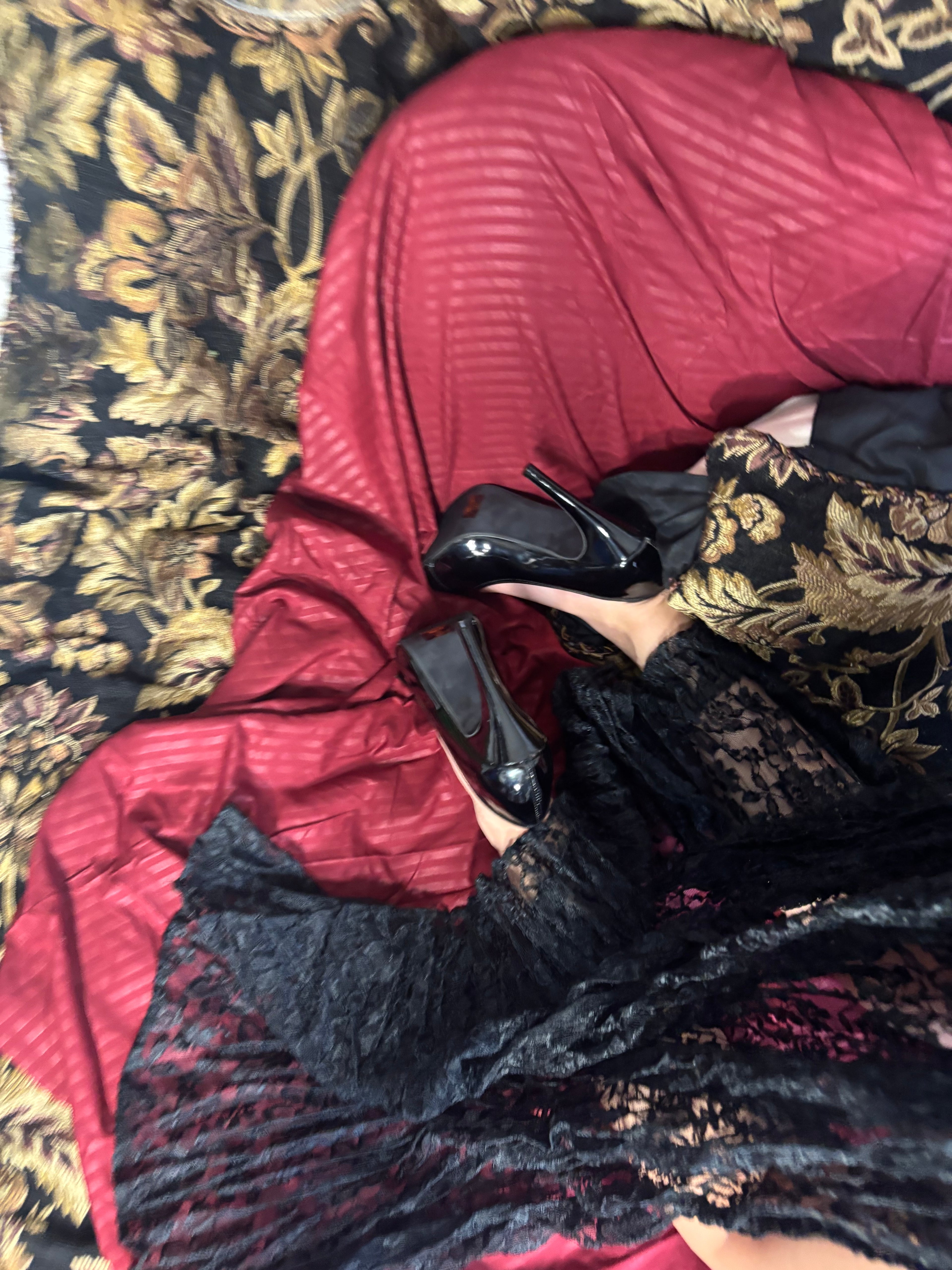 DEADSTOCK black pumps